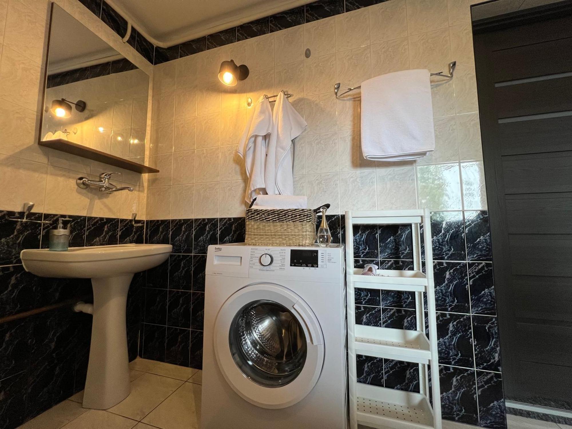 Apartamenty Romano Rzeszów Esterno foto